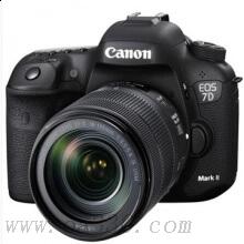 佳能 7D Mark II 單反相機(jī)套餐 含鏡頭18-135MM+包+SLBUV鏡+鏡頭紙+灃標(biāo)讀卡器